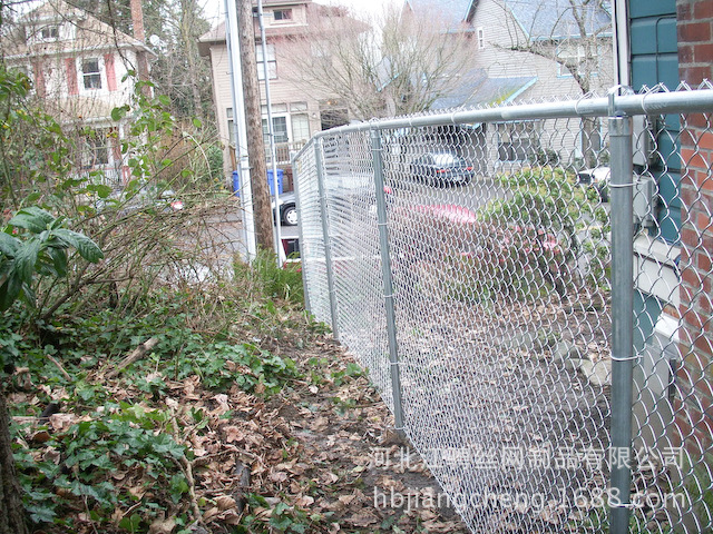 勾花網(wǎng)護(hù)欄