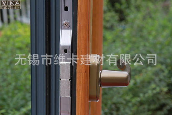 鋁木復(fù)合門(mén)窗
