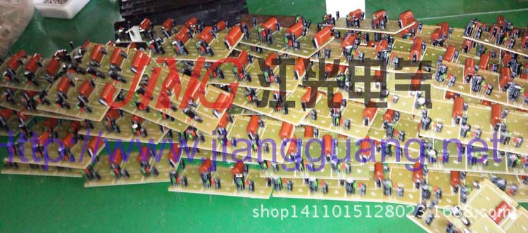 自復(fù)式過(guò)欠電壓保護(hù)器 插件2